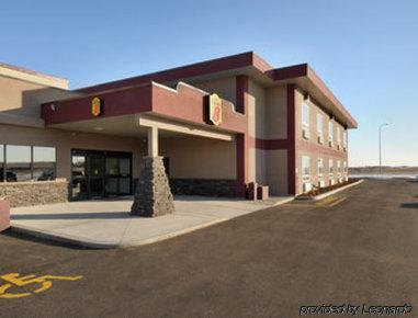 Super 8 By Wyndham Innisfail Екстер'єр фото